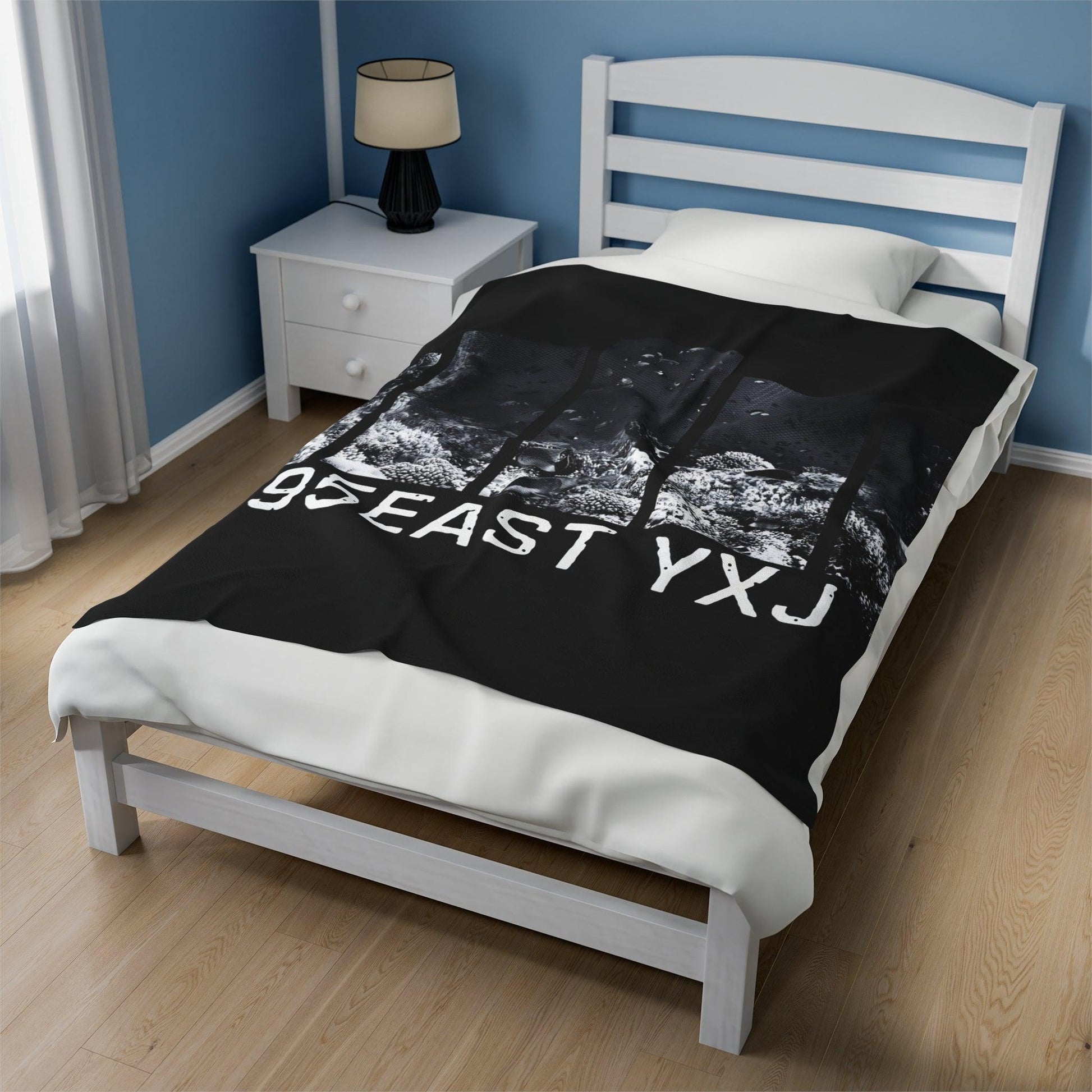 95EAST YORKxJERSEY Velveteen Plush Blanket – Soft Rose Design Throw - 95EAST YORKxJERSEY